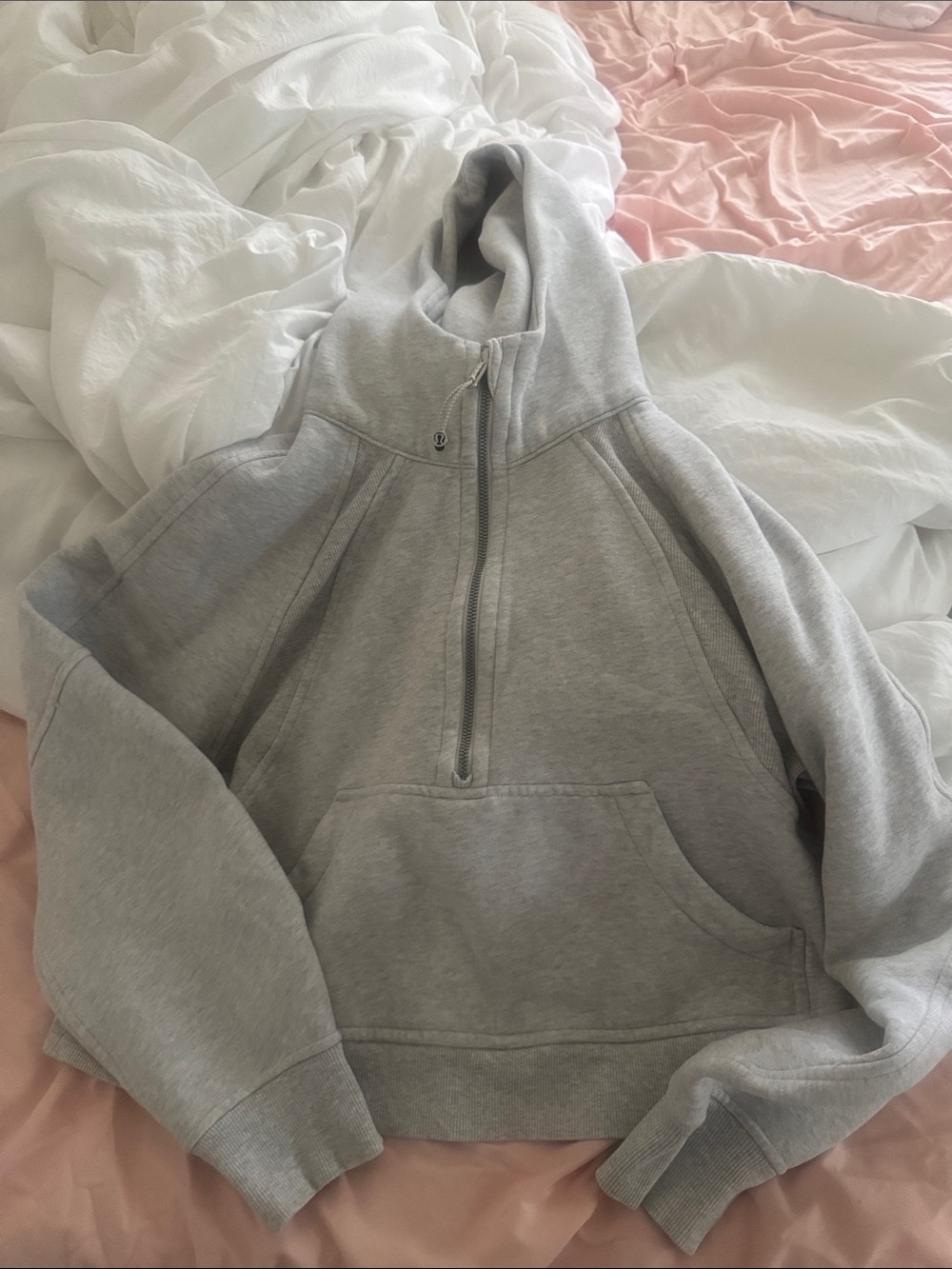 Lululemon grey cropped scuba